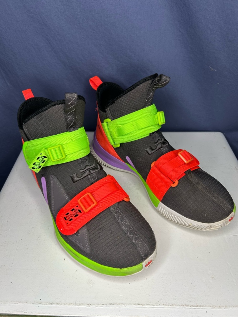 Nike LeBron Soldier Thunder Grey Neon Basketball Shoes AR4225-002 Men Size 10